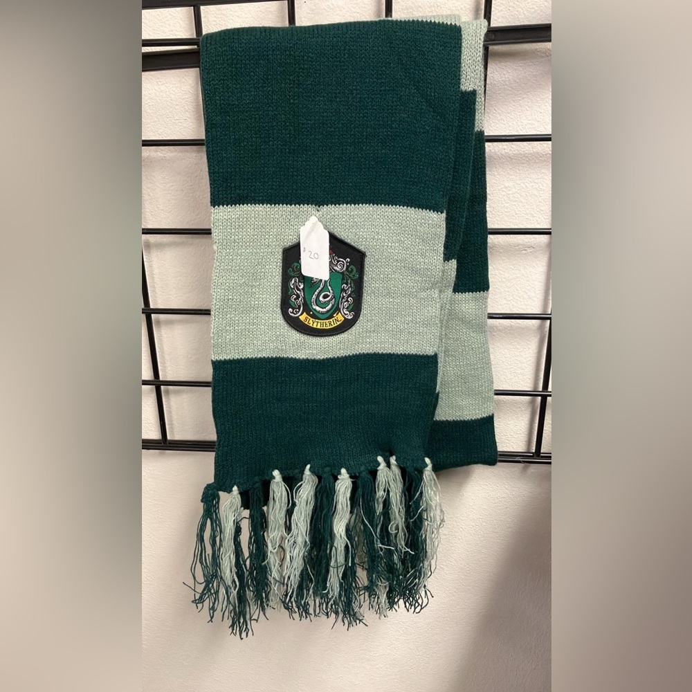 Slytherin Scarf with Crest